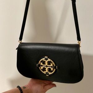 Brand new Tory Burch bag! Never used & is in perfect condition!